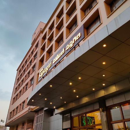 Hotel Saptagiri Хидерабад Екстериор снимка