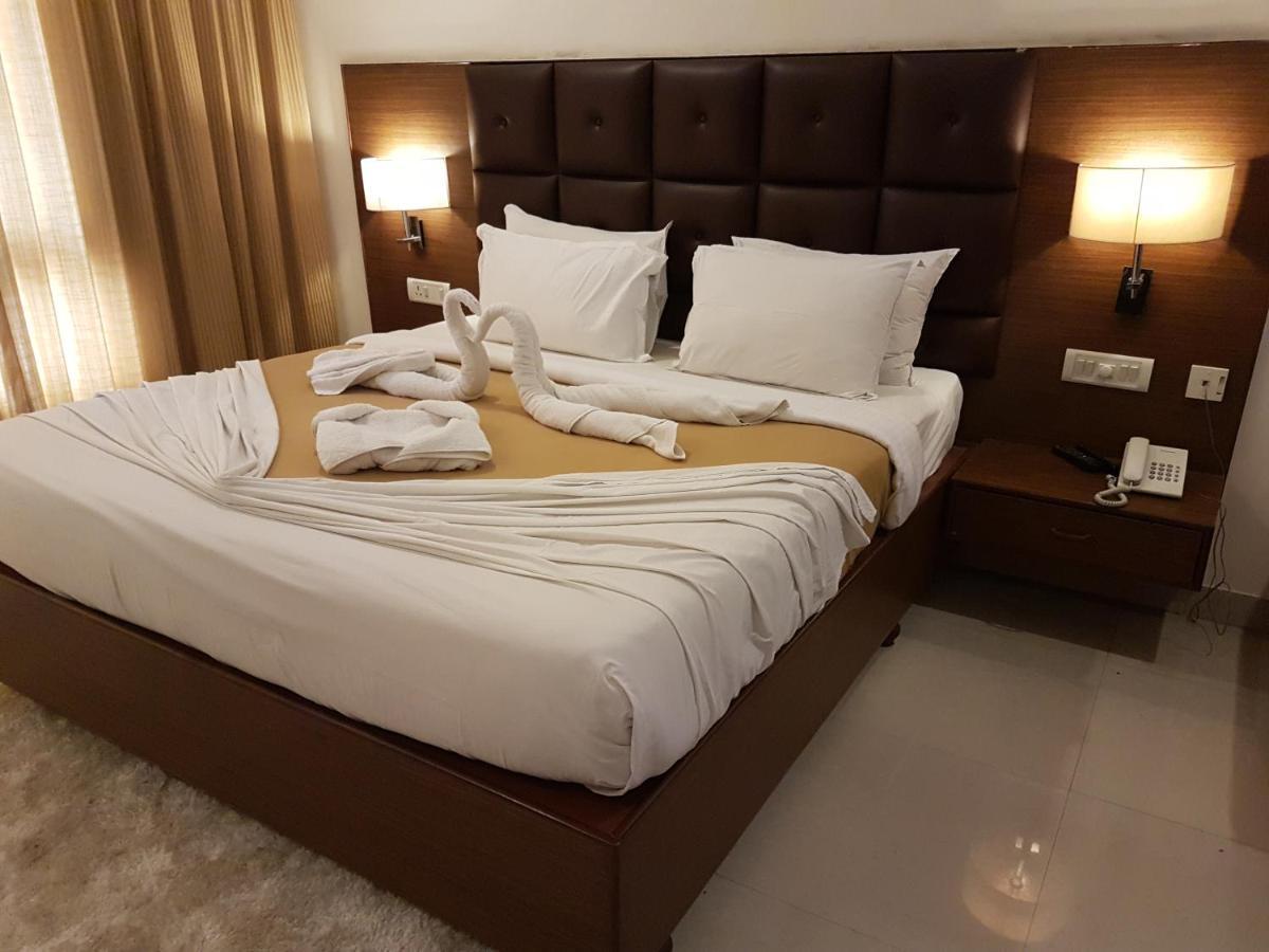 Hotel Saptagiri Хидерабад Екстериор снимка