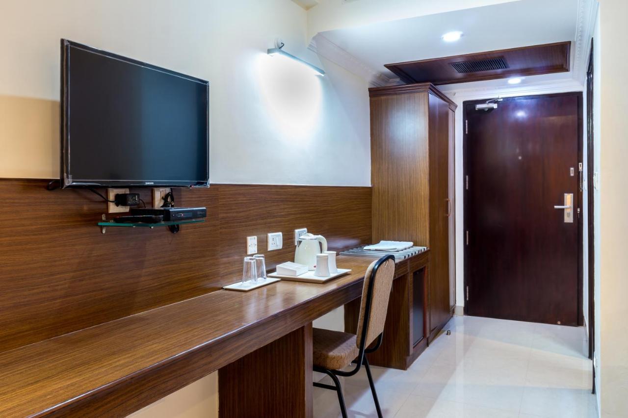 Hotel Saptagiri Хидерабад Екстериор снимка