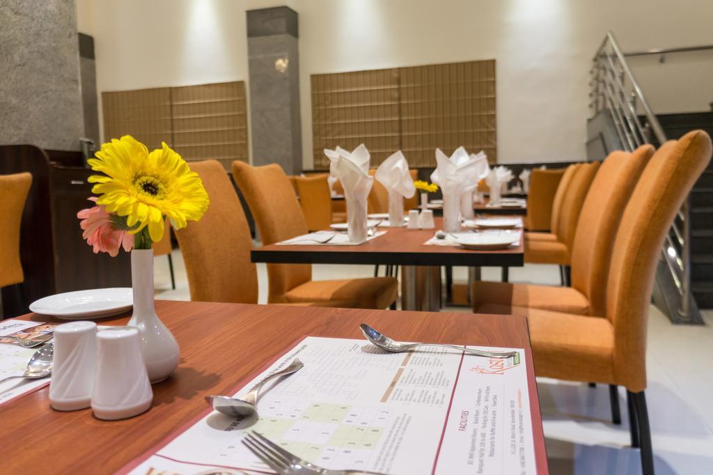 Hotel Saptagiri Хидерабад Екстериор снимка