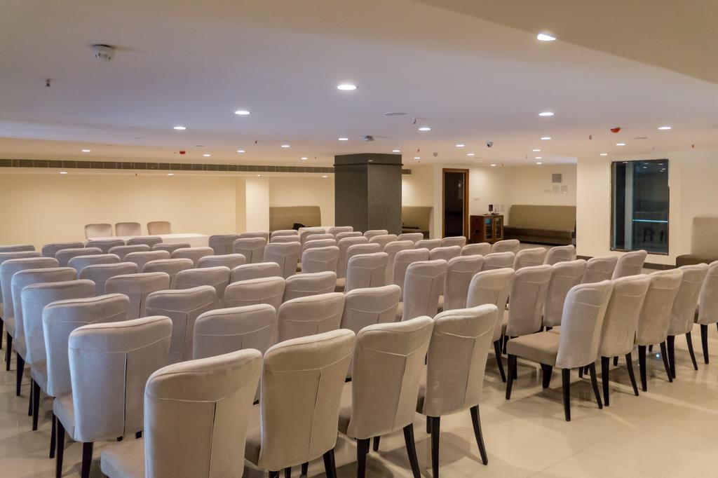 Hotel Saptagiri Хидерабад Екстериор снимка